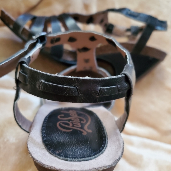 Pure Sole Low Heel Sandals - Picture 6 of 7